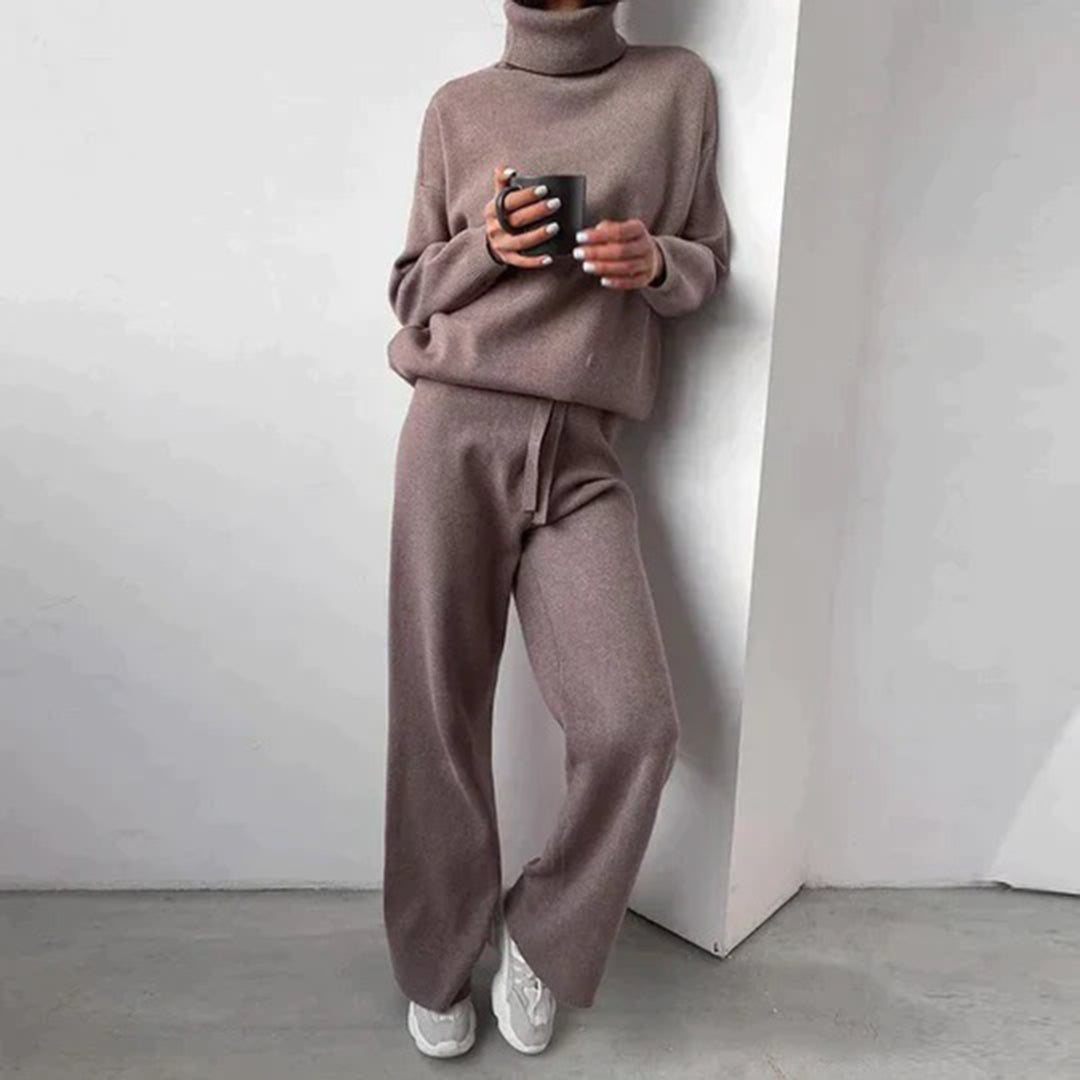 Kaffeebrauner Zweiteiler aus Strick als stilvolles Outfit für Damen