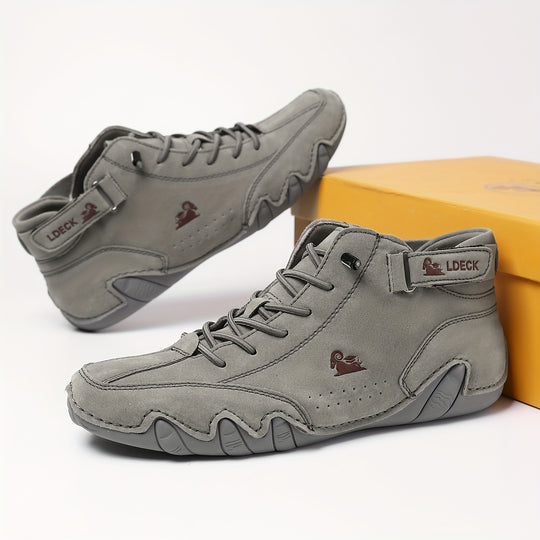 Lightweight hiking boots for women