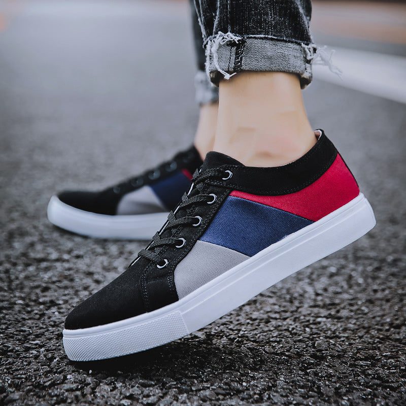 Detailansicht der rahmengenähten Sohle des Herren-Sneakers