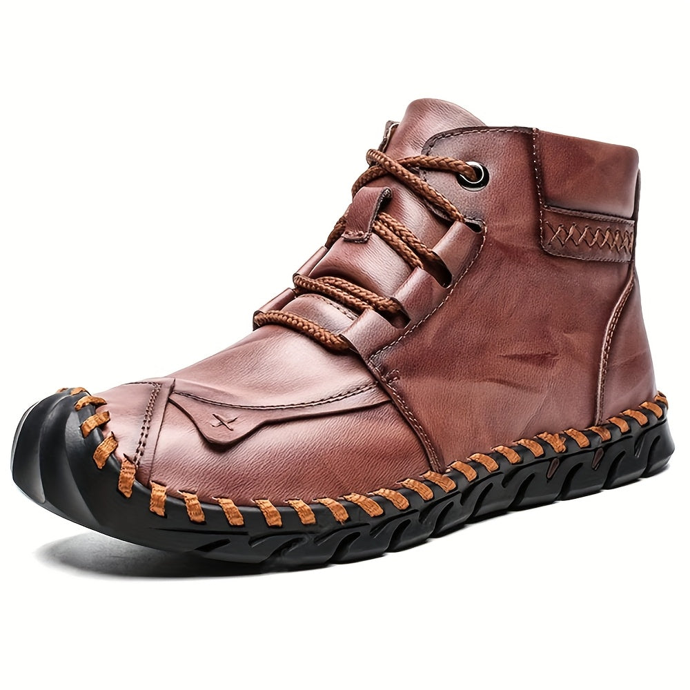 Lace-up ankle boots with contrasting stitching and profiled sole for men