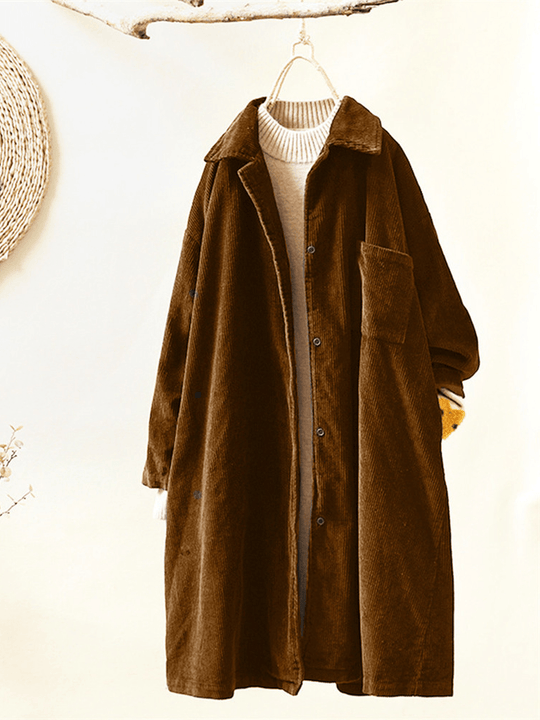 Women's coat with a feminine, cozy design 