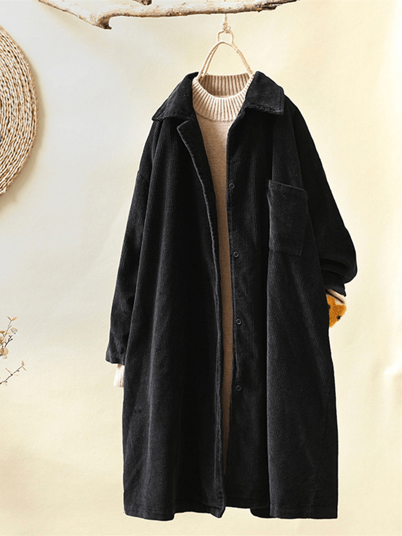Women's coat with a feminine, cozy design 