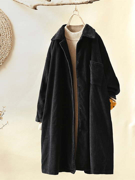 Women's coat with a feminine, cozy design 