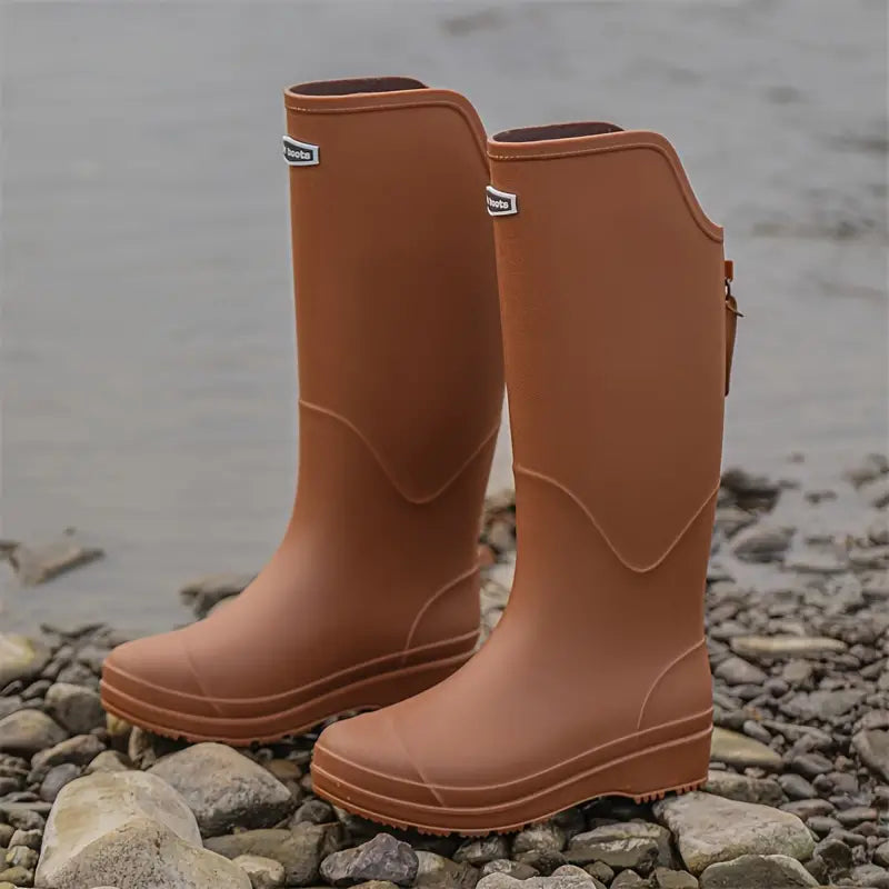 Damen-Gummistiefel in seitlicher Ansicht für nasses Wetter