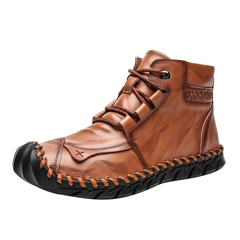 Lace-up ankle boots with contrasting stitching and profiled sole for men