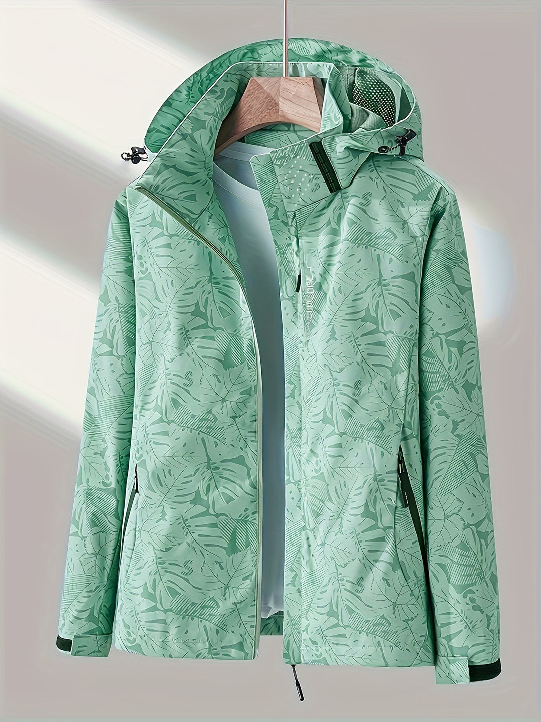 Camouflage outdoor jacket with detachable hood for women