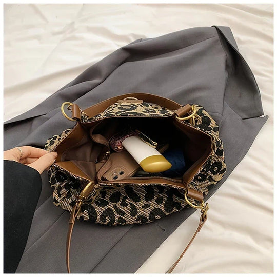 Trendy leopard canvas bag for women