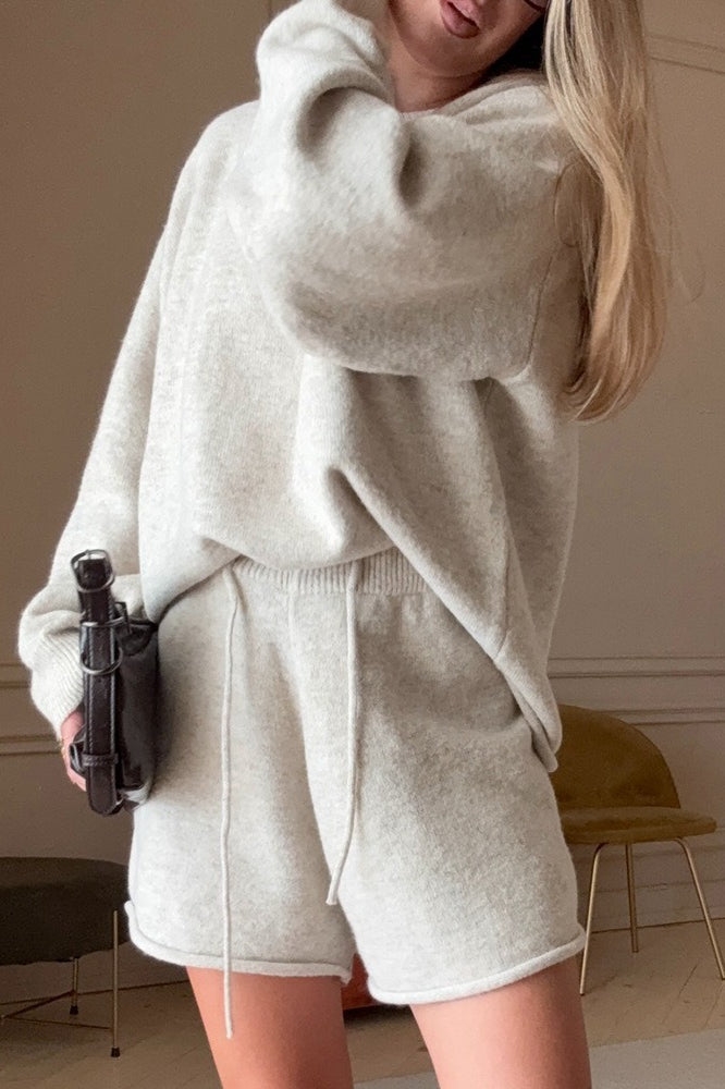 Zweiteiliges Strickoutfit für Alltag und Freizeit