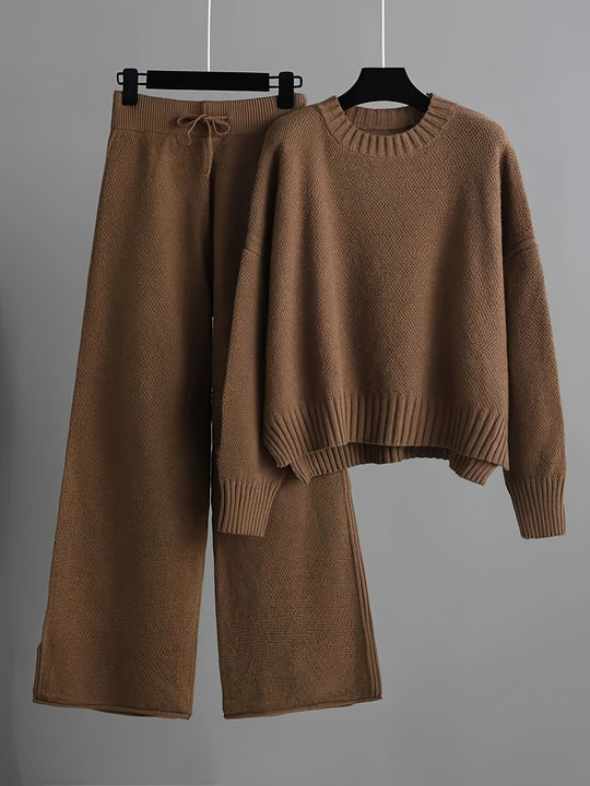 Two-piece knitwear set with round neck and wide-leg trousers for women
