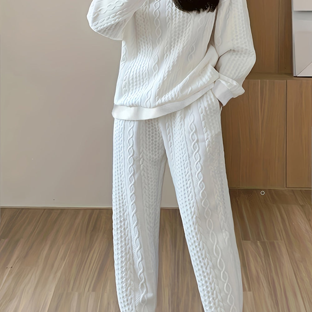 Two-piece cable-knitting set for women