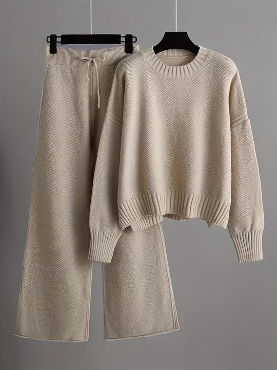 Two-piece knitwear set with round neck and wide-leg trousers for women