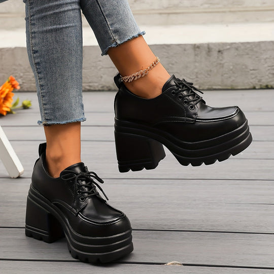 Women's platform lace-up shoes in retro design