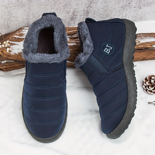Lined slip-on snow boots with profiled sole for women
