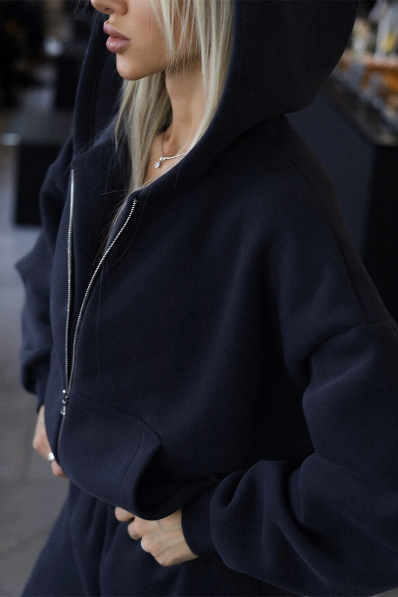 Passende Kombination aus Damen-Hoodie und Jogginghose