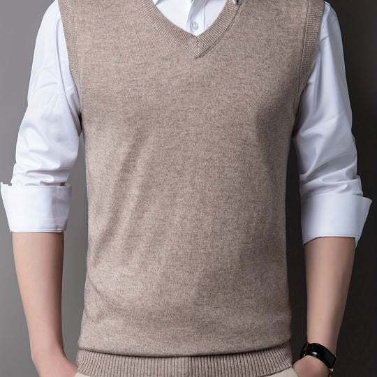 Sleeveless V-neck knit sweater for men