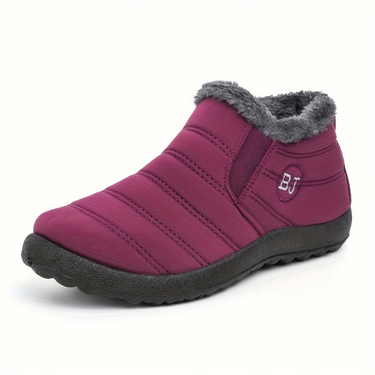 Lined slip-on snow boots with profiled sole for women