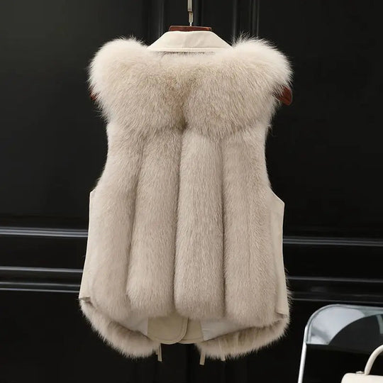 Women's vest with faux fur and tie belt
