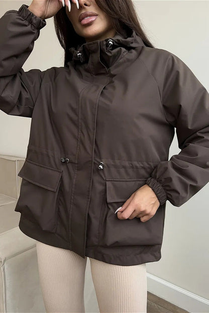 Damenjacke mit Kapuze, Tunnelzug in der Taille und praktischem Design