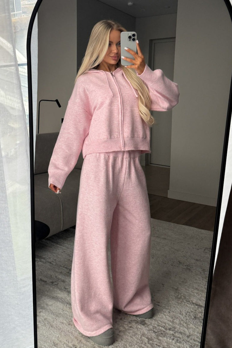 Damen-Strickset mit Kapuzenoberteil und weiter Hose