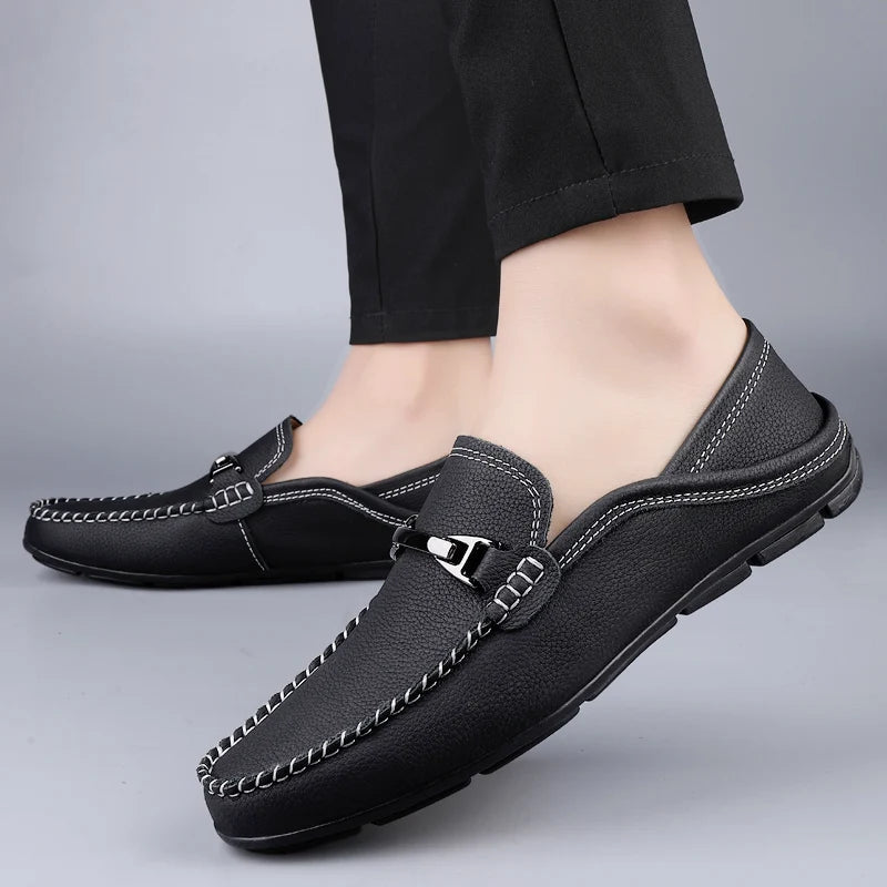 Slipper für Herren im klassischen Loafer-Schnitt