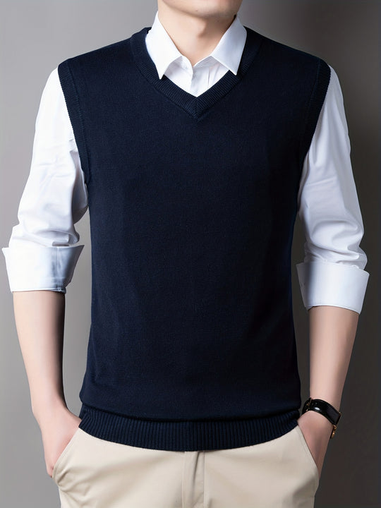 Sleeveless V-neck knit sweater for men