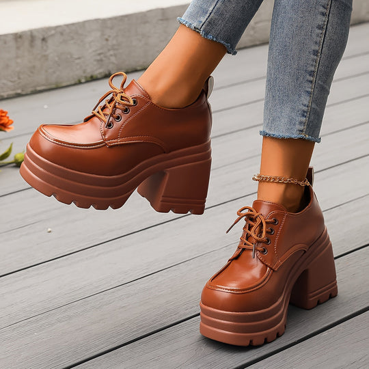 Women's platform lace-up shoes in retro design
