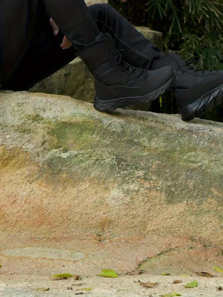 Lace-up boots with a high shaft and profiled sole for men