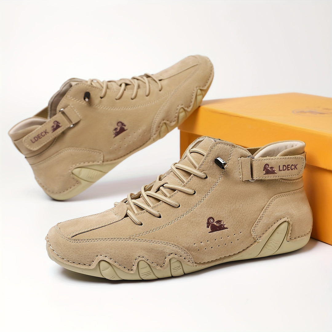 Lightweight hiking boots for women