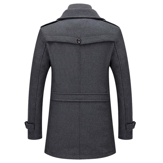 Fashionable coat with a classic cut for men