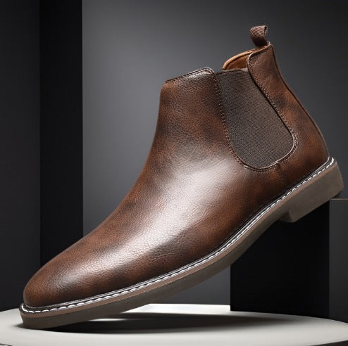Herren-Chelsea-Boots mit elastischen Seiteneinsätzen in Seitenansicht