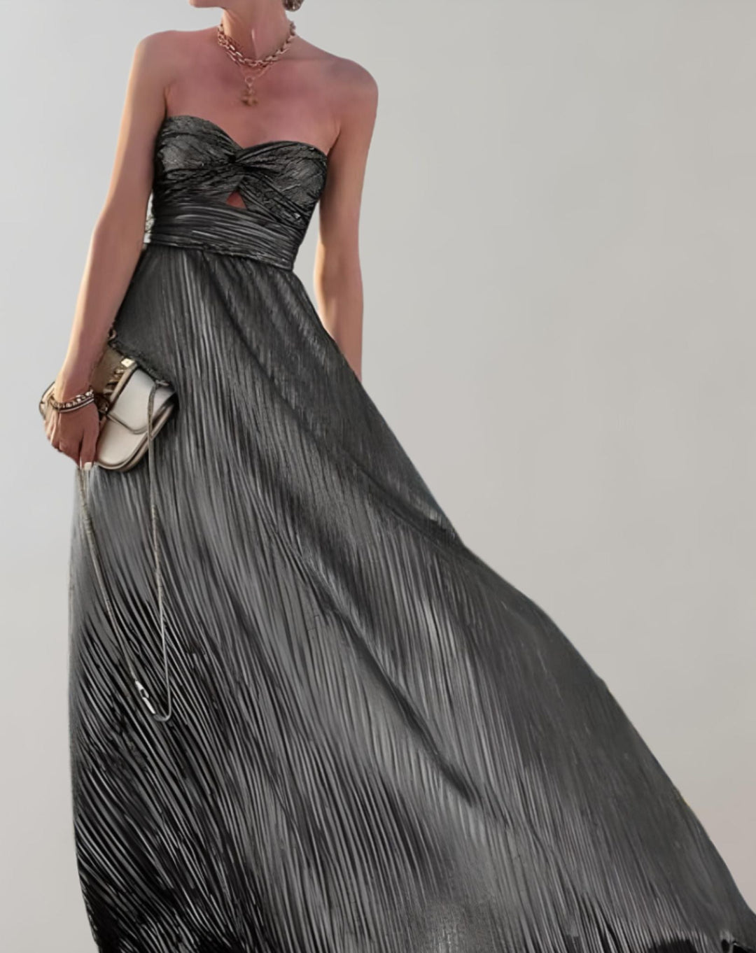 Women's Long Pleated Dress with Sweetheart Neckline