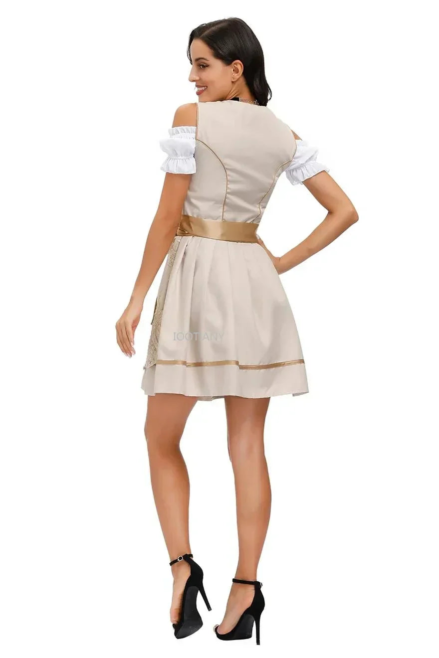 Dirndl für Frauen zum stilvollen Feiern auf dem Volksfest