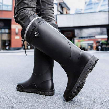 Detailansicht der griffigen Profilsohle der Herren-Gummistiefel