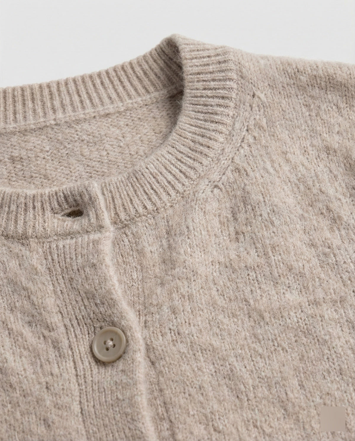 Eleganter Damen-Strickcardigan mit feiner Strickstruktur
