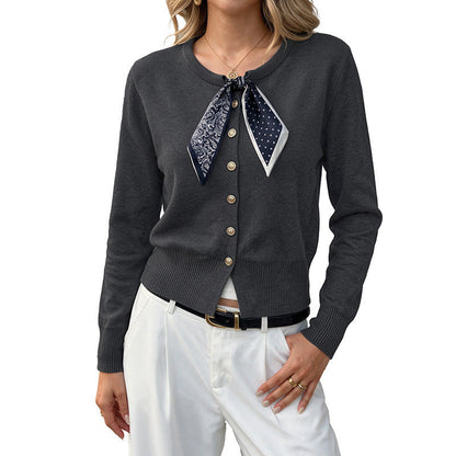 Damen-Cardigan mit Seidenschal für vielseitige Outfits