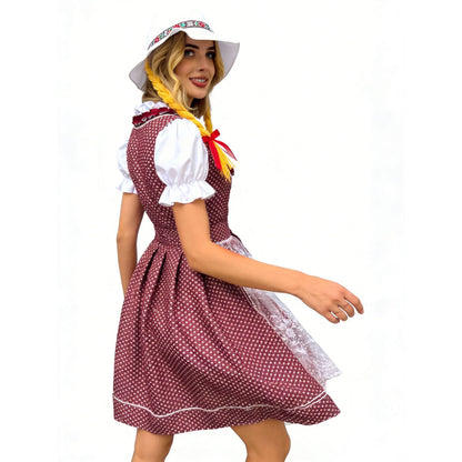 Spitzenapplikation am Oberteil des Dirndlkleids