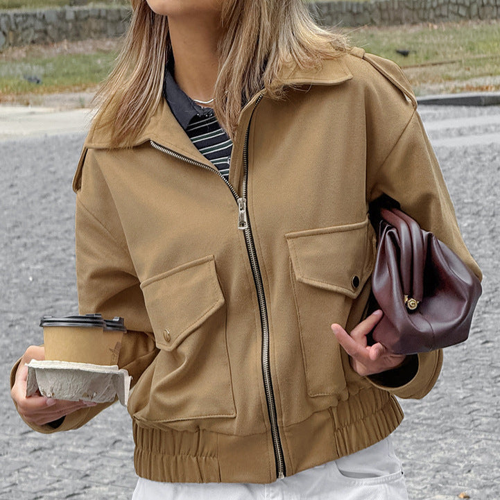 Women's short jacket with zipper and patch pockets