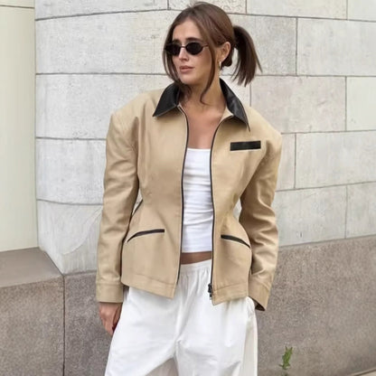 Damen Steppjacke Mit Kontrastkragen Und Minimalistischen Taschen
