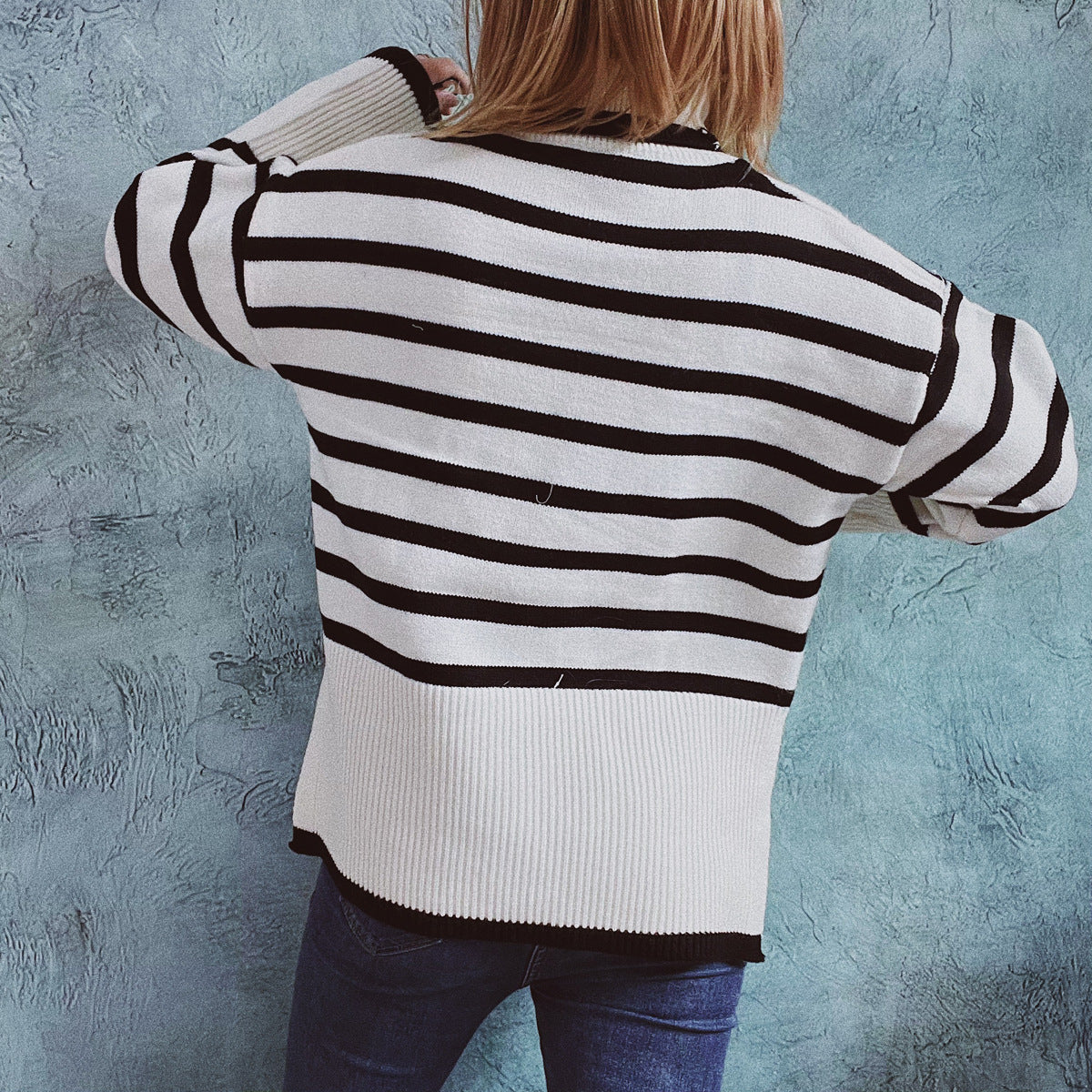 Strickpullover mit sichtbarer Streifenstruktur