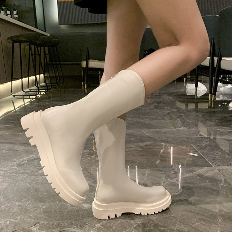 Rutschfeste Profilsohle der Damen-Gummistiefel im Detail