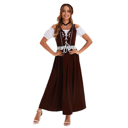 Spitzenbund als dekoratives Detail am Damen-Trachtenkleid