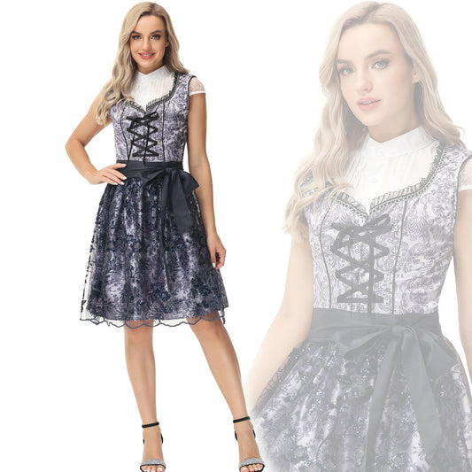 Damen-Dirndlkleid mit geschnürtem Mieder und Spitzenüberrock