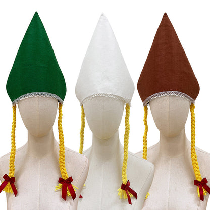 Detailansicht des feinen Spitzenrands an der Trachtenhaube