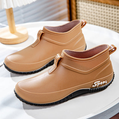 Vorderansicht der Damen-Gummistiefel mit praktischem Design