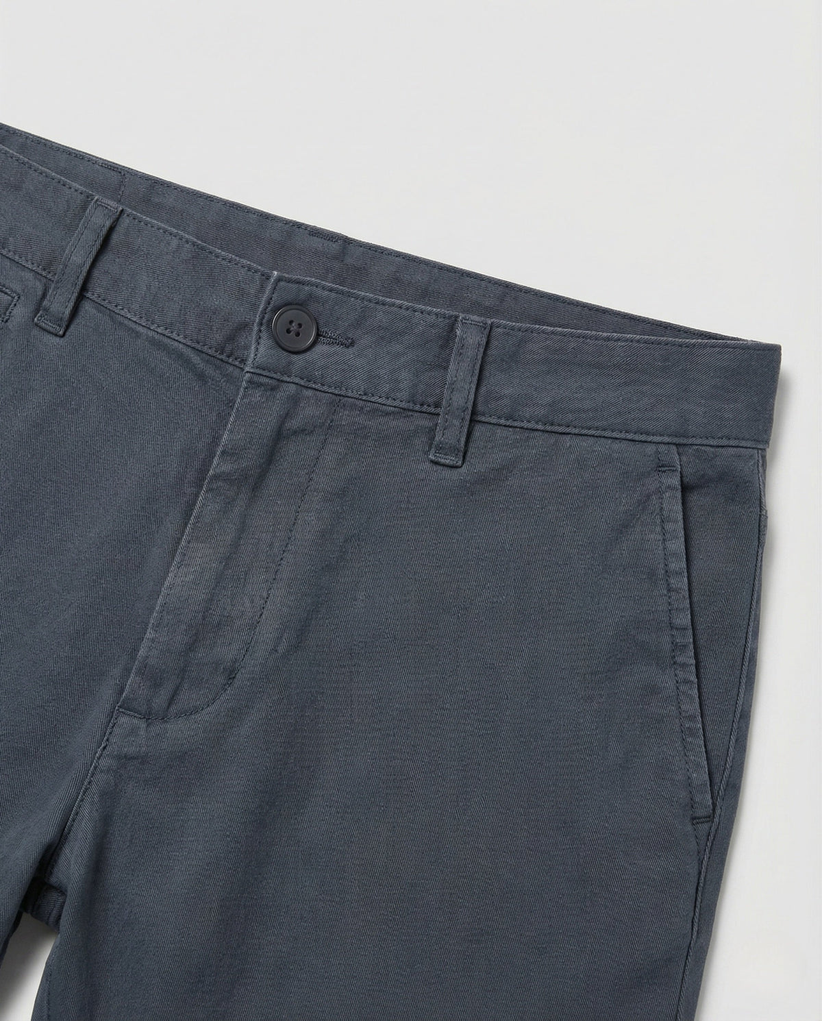 Detailansicht des weichen Fleecefutters der Herren-Chino