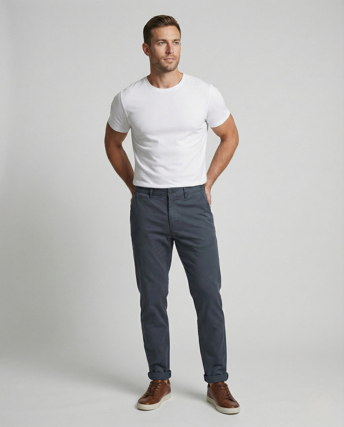 Herren-Thermo-Chino von vorn mit klassischem Schnitt