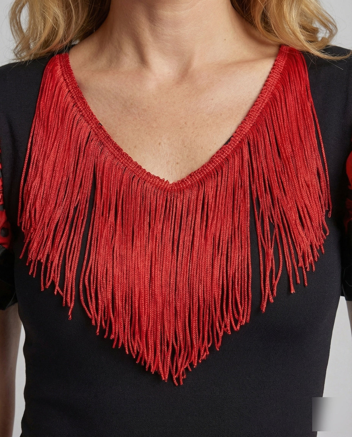 Detailansicht der Fransen am Damen-Flamenco-Kleid