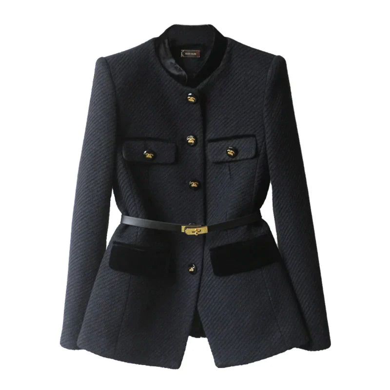 Women's coat with classic cut and belt 