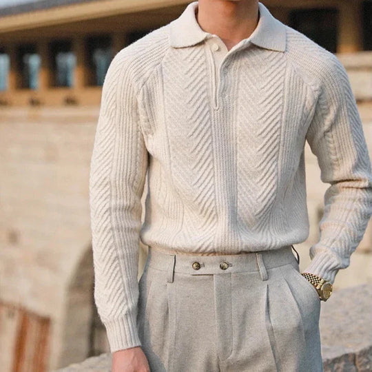 Men's knitted polo shirt with a modern pattern