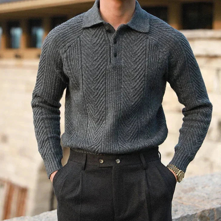 Men's knitted polo shirt with a modern pattern
